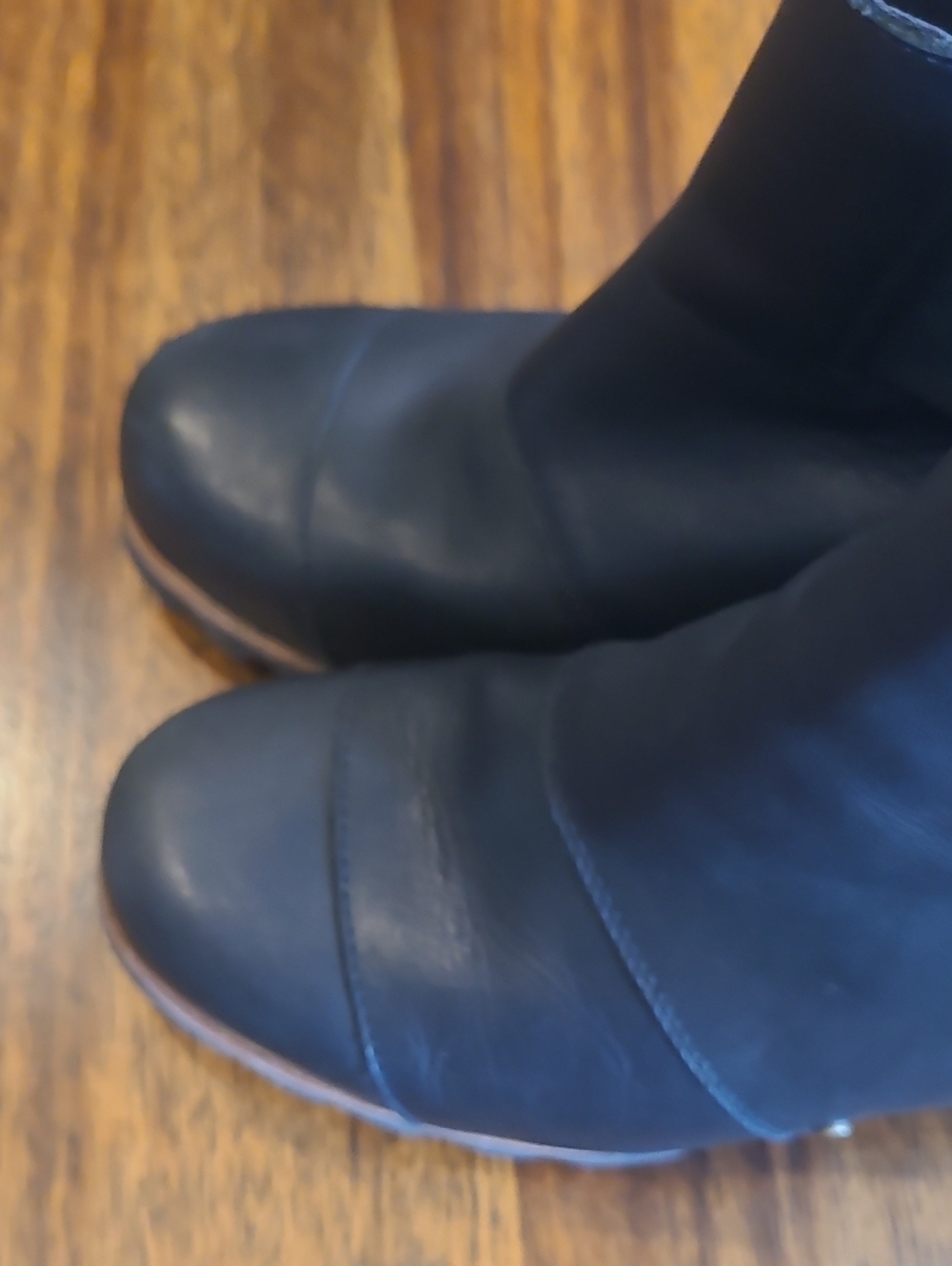 Sorel Addington Chelsea Boot in Black 8.5 - Picture 3 of 8